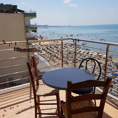 Cosy Sea Apartament And Luxurious Penthouse *