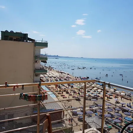 アパート Cosy Sea Apartament And Luxurious Penthouse *