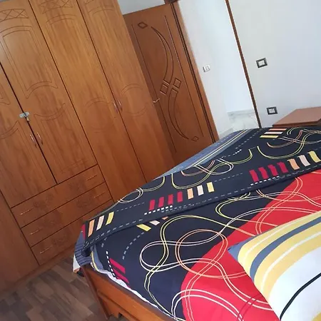 アパート Cosy Sea Apartament And Luxurious Penthouse ドゥラス