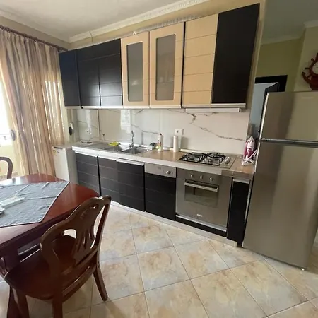 アパート Cosy Sea Apartament And Luxurious Penthouse ドゥラス