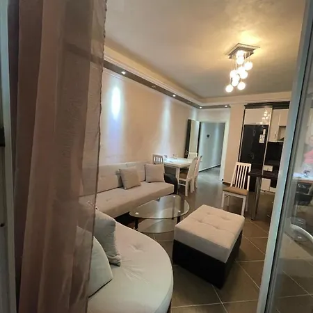 Cosy Sea Apartament And Luxurious Penthouse ドゥラス