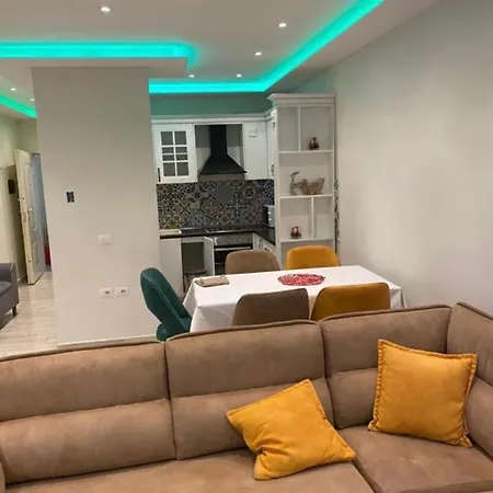 アパート Cosy Sea Apartament And Luxurious Penthouse ドゥラス